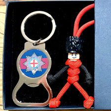 NEW Military Gift Set | Coldstream Guards Badge | Red & Black | Bearskin Hat |  Bottle Opener KeyRing in Black Gift Box